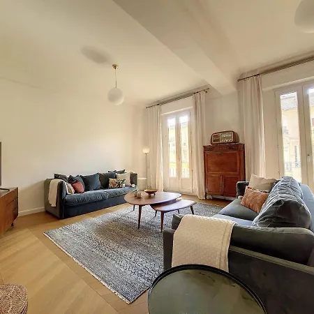 Nestor&jeeves - Belle Epoque - Central, Close Sea Apartment *