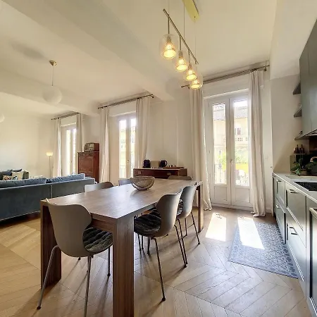 Nestor&jeeves - Belle Epoque - Central, Close Sea Apartment *