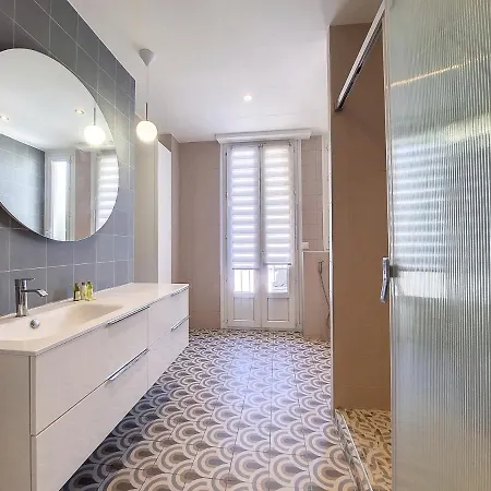 Nestor&jeeves - Belle Epoque - Central, Close Sea Apartment *